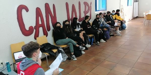 60 joves comencen la formació de premonitors/es a l’Espai Jove Can Jalpí
