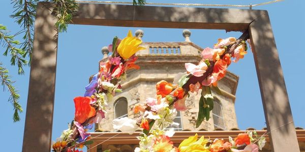 «Pineda Mar de Flors», la mostra floral que transforma el poble amb les seves decoracions